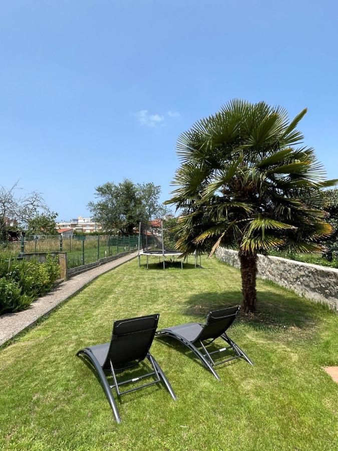 アビレスLa Santina Y Su Jardinアパートメント エクステリア 写真